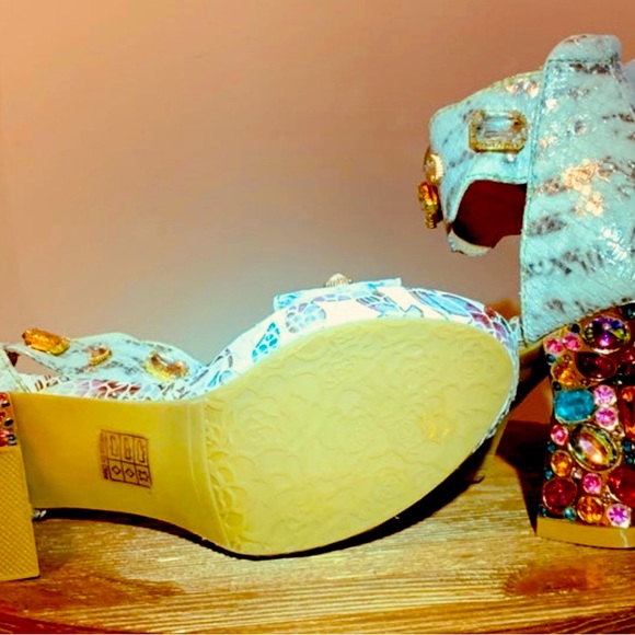 Gorgeous comfy heels by L’Artiste by Spring Step - Picture 6 of 8